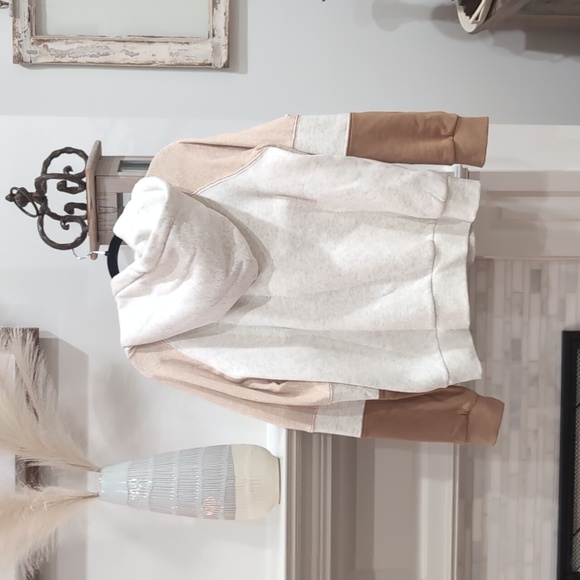 ❤️Wantable color block hoodie - Picture 3 of 3